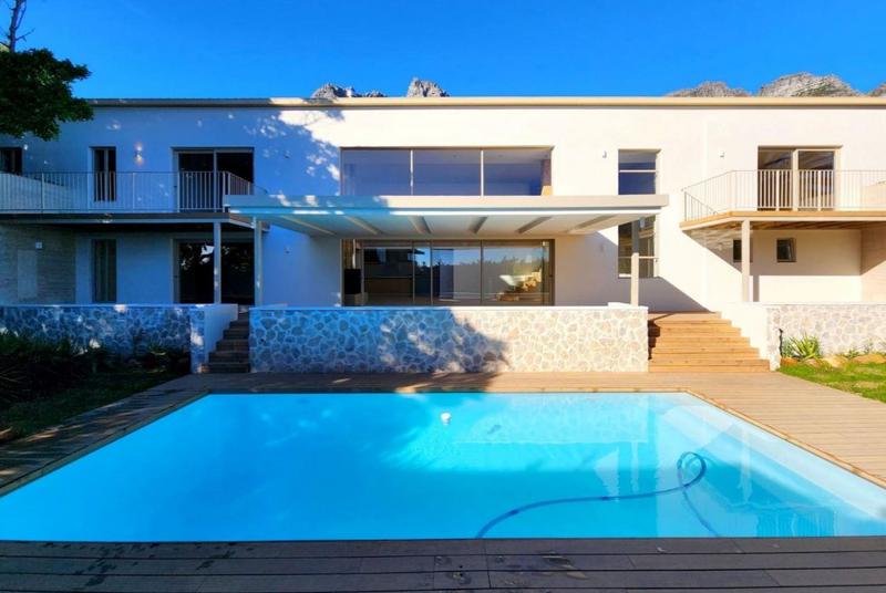 5 Bedroom Property for Sale in Camps Bay Western Cape